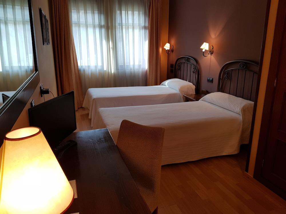 Hotel Cotiella Campo  Dış mekan fotoğraf