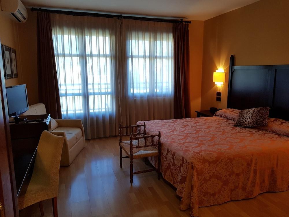 Hotel Cotiella Campo  Dış mekan fotoğraf