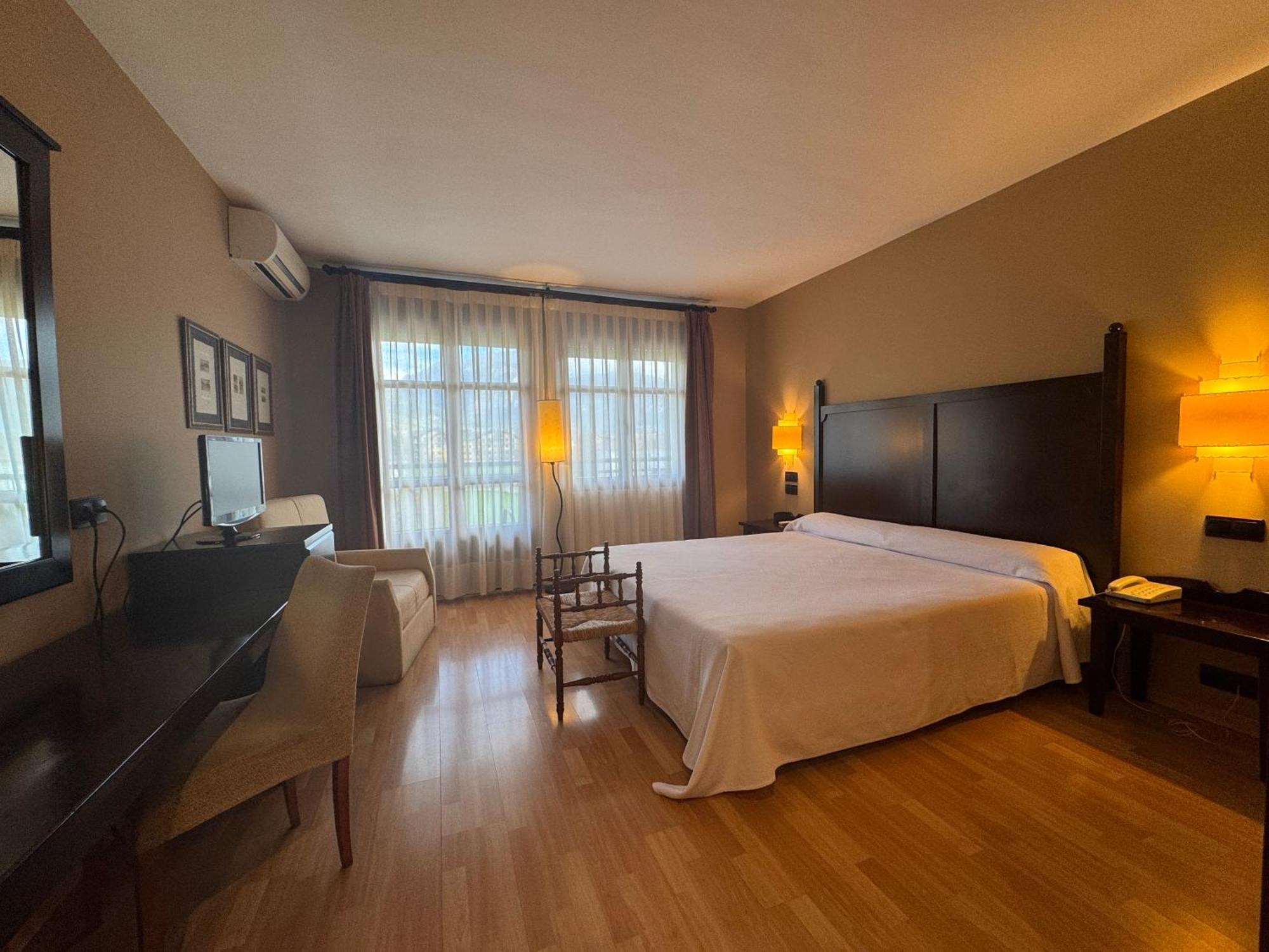 Hotel Cotiella Campo  Dış mekan fotoğraf