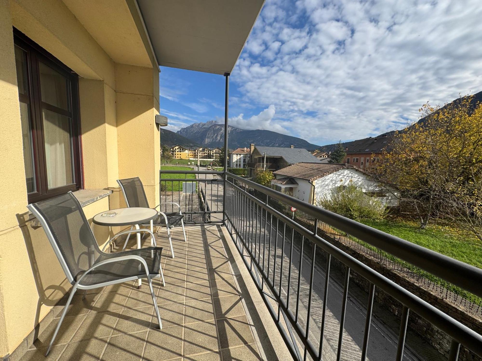 Hotel Cotiella Campo  Dış mekan fotoğraf