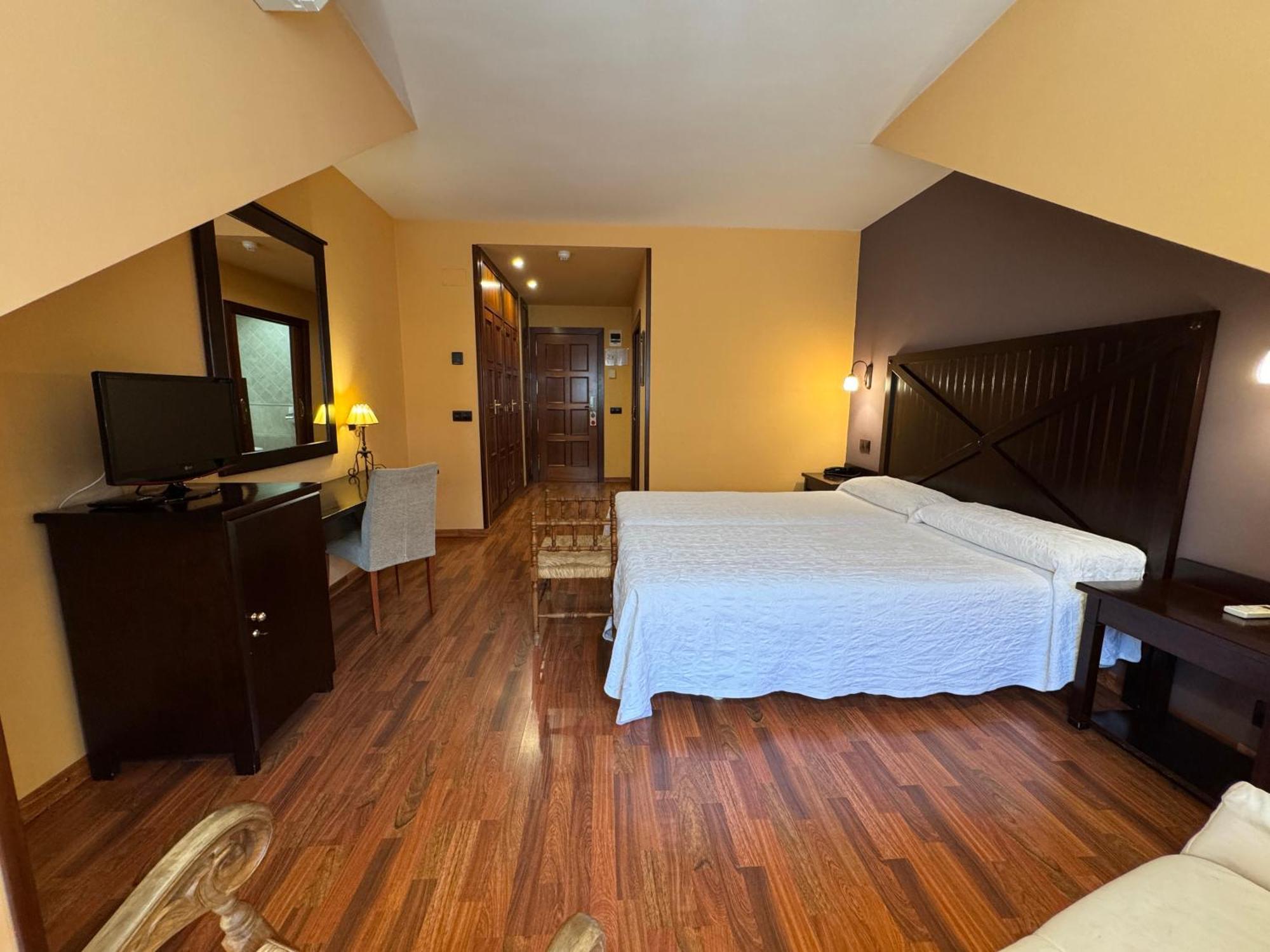 Hotel Cotiella Campo  Dış mekan fotoğraf
