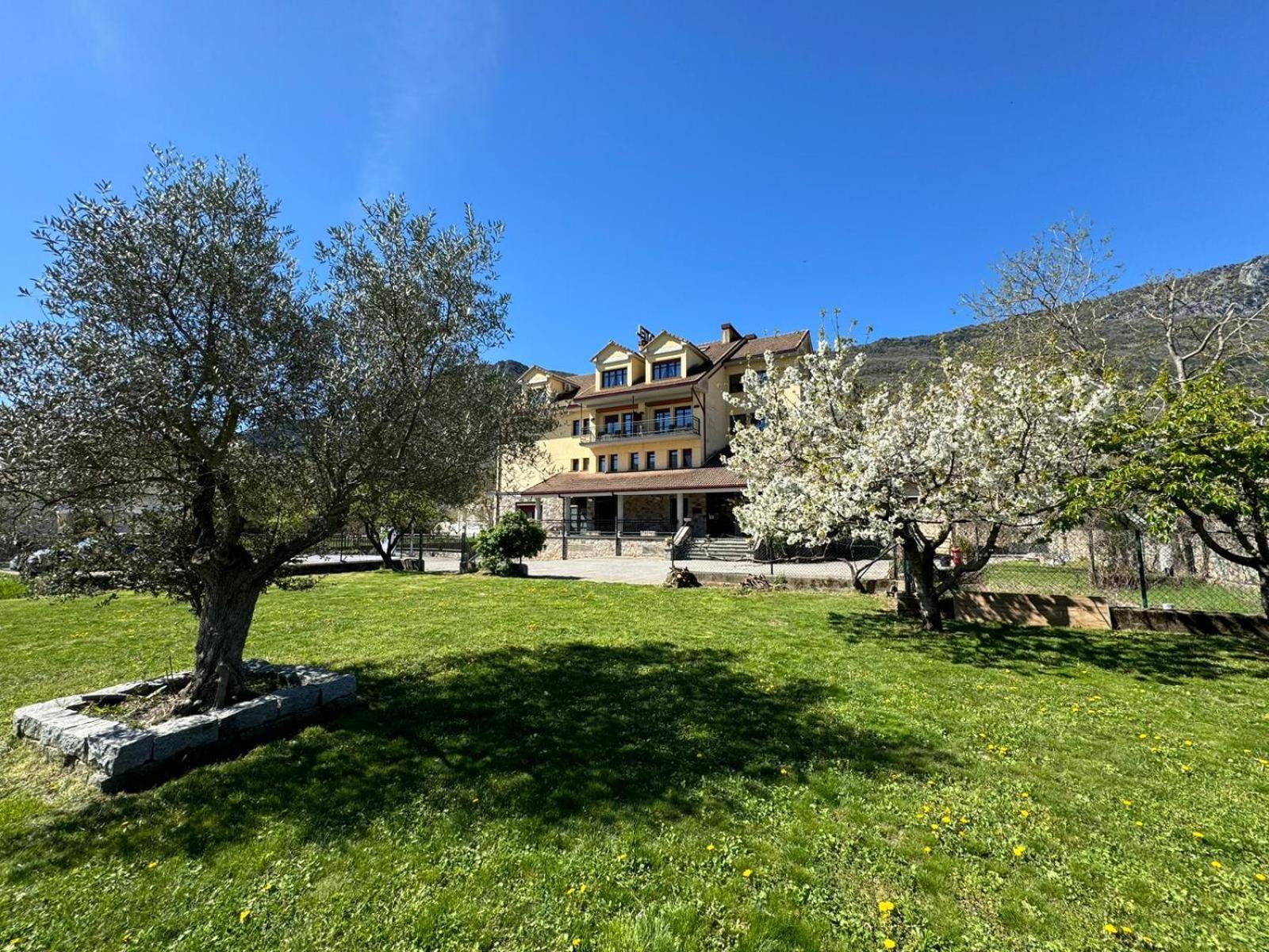 Hotel Cotiella Campo  Dış mekan fotoğraf